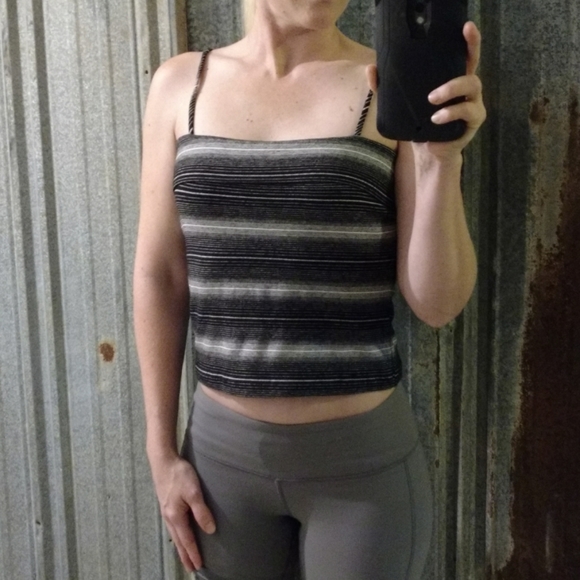 VINTAGE B&W Striped Speghetti Strap Crop Top - Picture 1 of 13